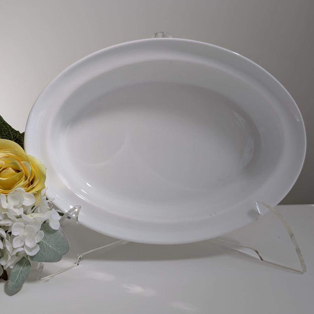 CRATE & BARREL 11.25" Oven to Table Oval Baking Casserole Serving Dish White EUC